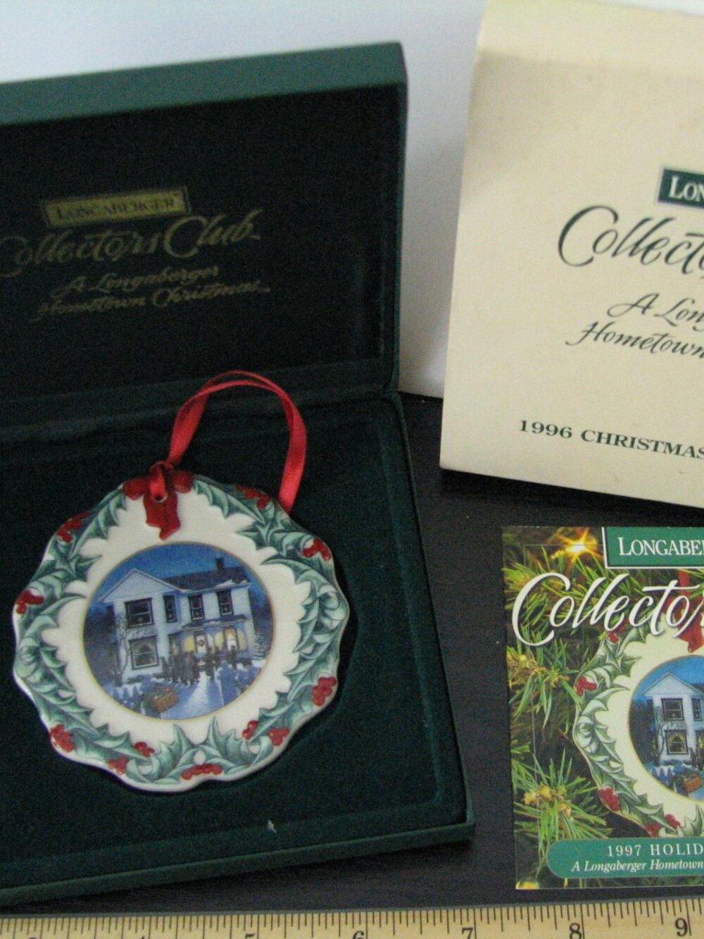Longaberger Collectors Club 1997 Hometown Christmas Ornament Caroling In Dresden